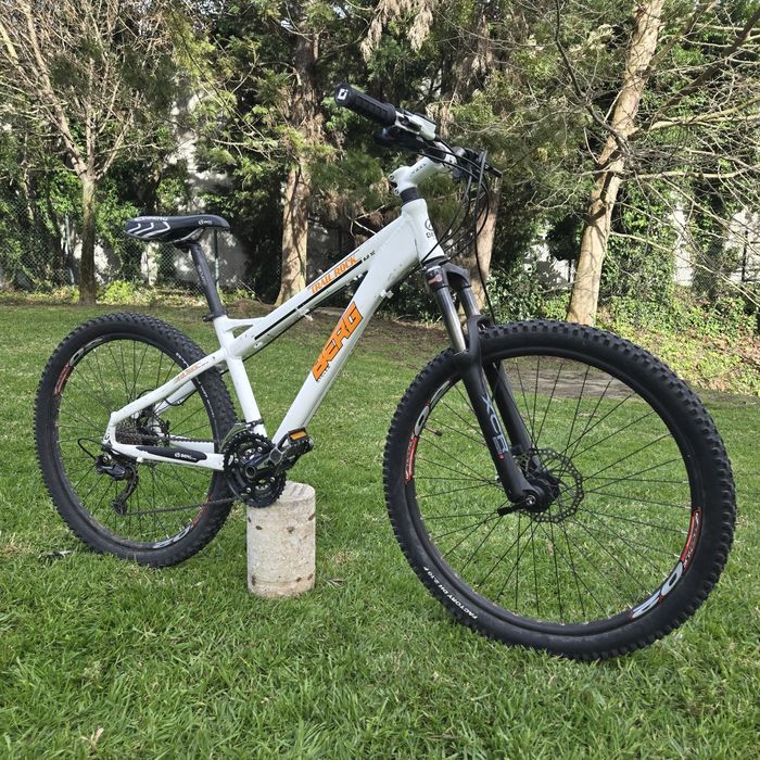 Bicicleta BTT - M/L - Shimano - Travões Hidráulicos - Revisionada