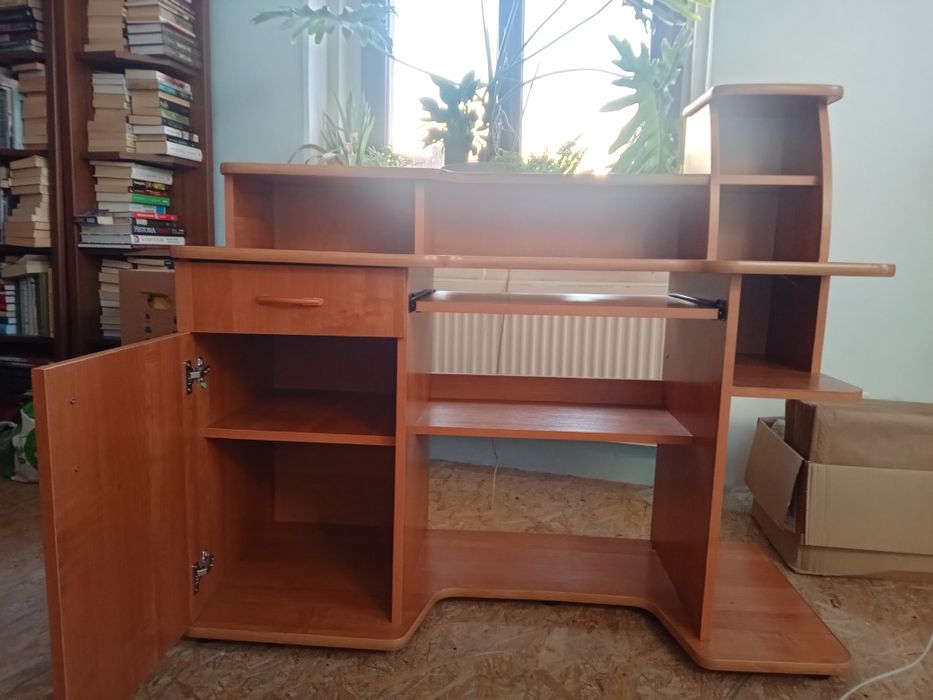Funkcjonalne biurko do nauki i do pracy!!