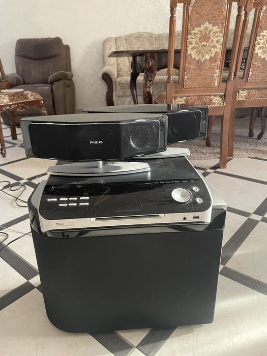 Продам домашній кінотеатр Philips hts 6510 б/у у відмінному стані.