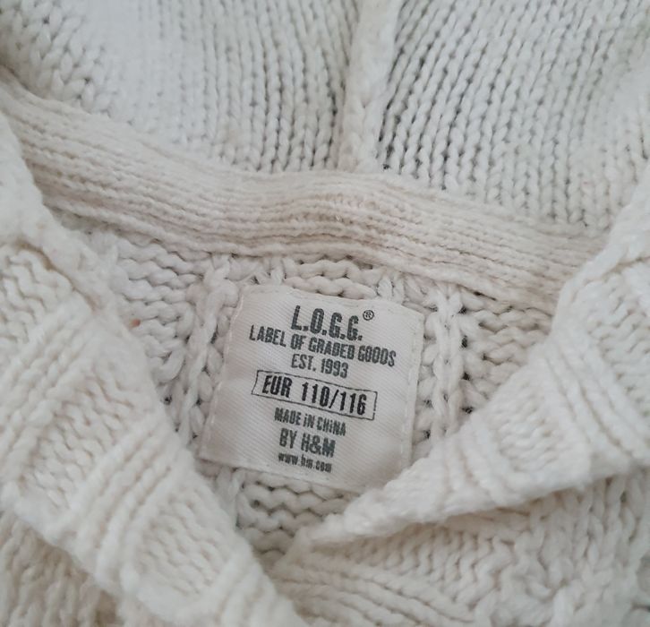 Biały sweter rozpinany kardigan z haftem h&m 110 116