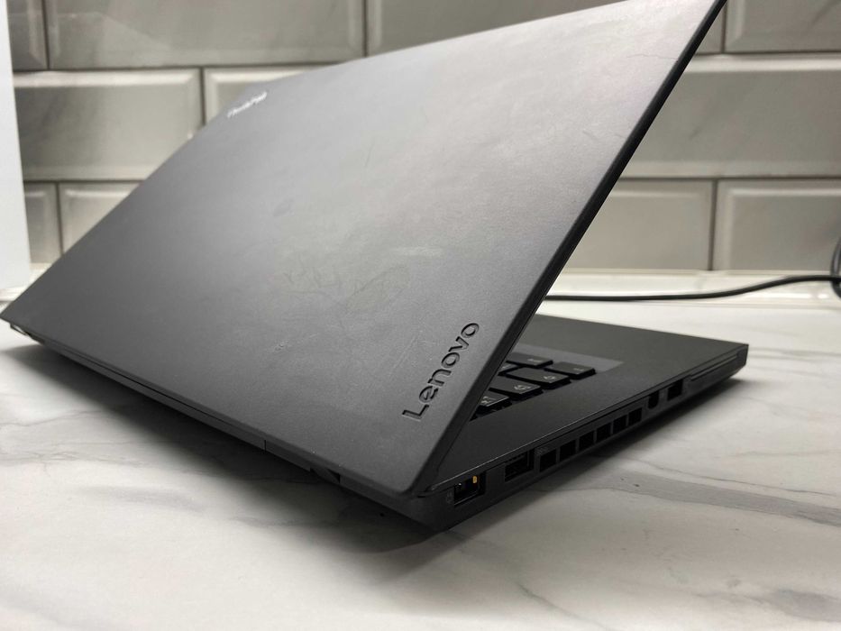 Lenovo ThinkPad T460 Core i5-6300U/8Гб ОЗУ/256Гб SSD/14" FullHD