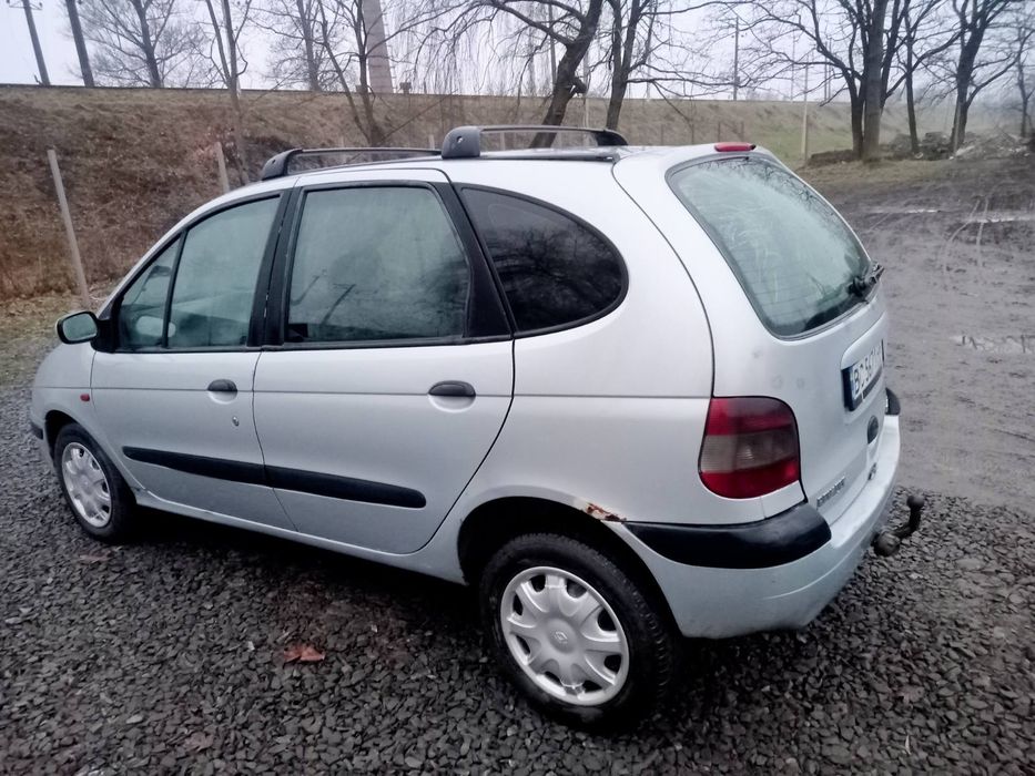 Продається авто рено меган сценік