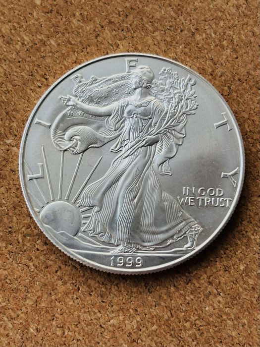 Соібна монета 1 долар США 1999 року