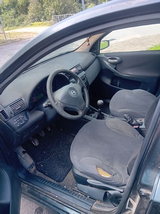 Fiat stilo.  2004