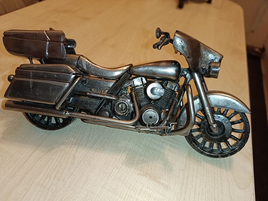 Модель мотоцикла в стиле harley-davidson