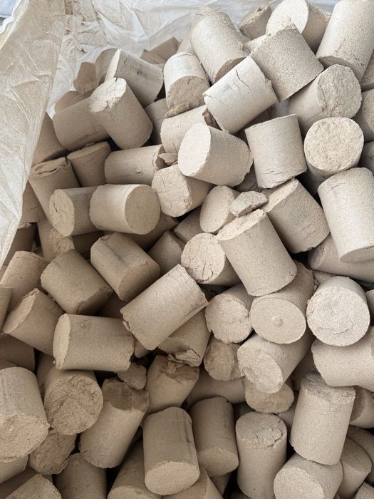 Брикет паливний шашка дрова пелета тріска щепа