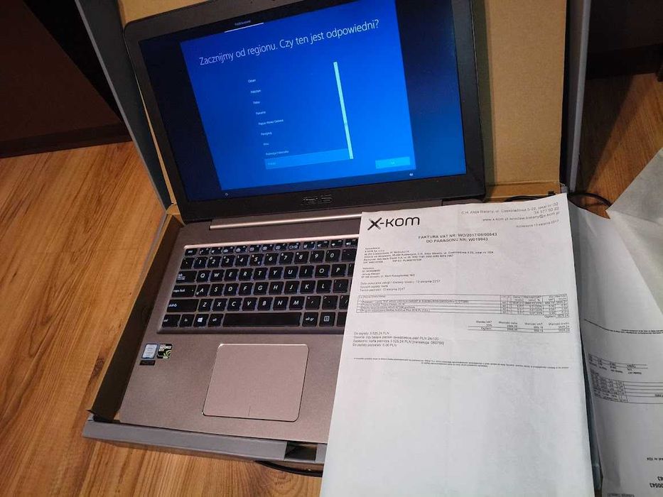 Laptop 15,6" ASUS UX510UX-DM228T-8 i5-6200U/8GB/256SSD/Win10 GTX950