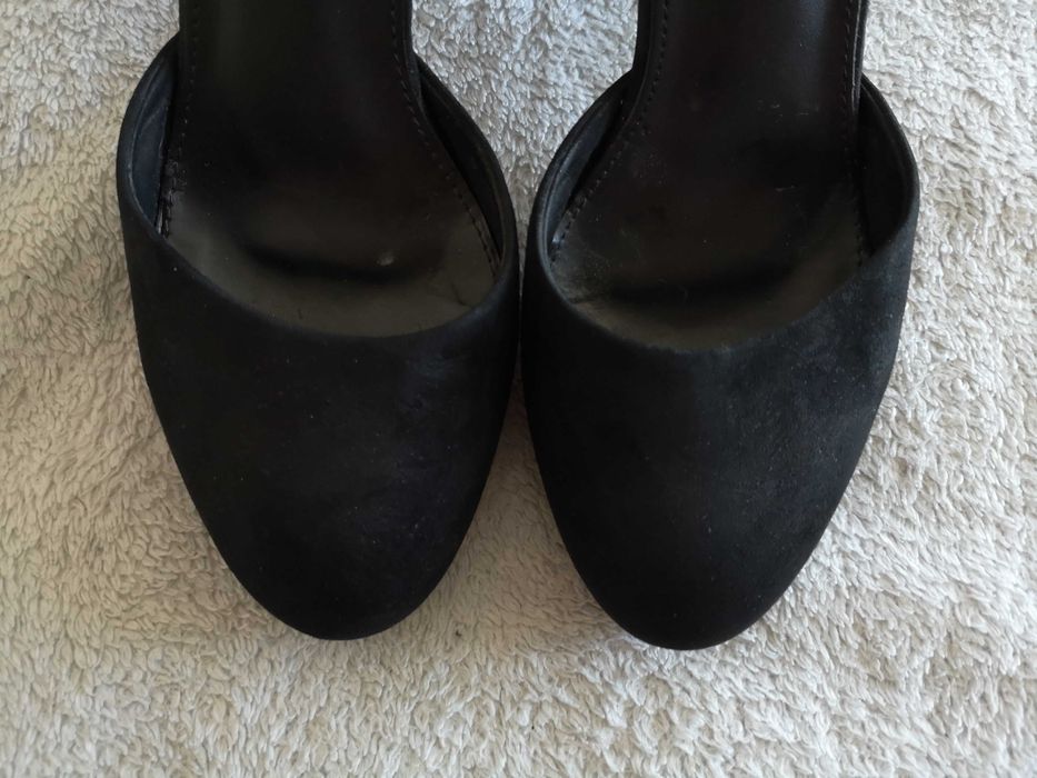 Czarne haftowane w kwiaty buty sandały na obcasie platformie DinSko 40