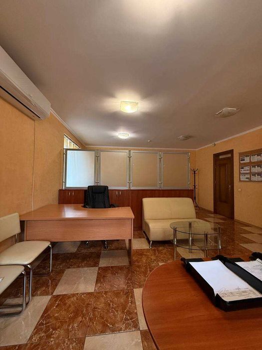 Оренда приміщення з меблями