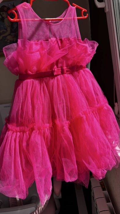 Сукня 110-116 дуже гарне