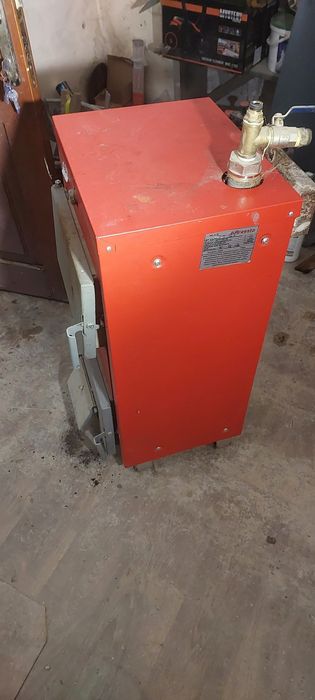 Котел твердопаливний Areesta