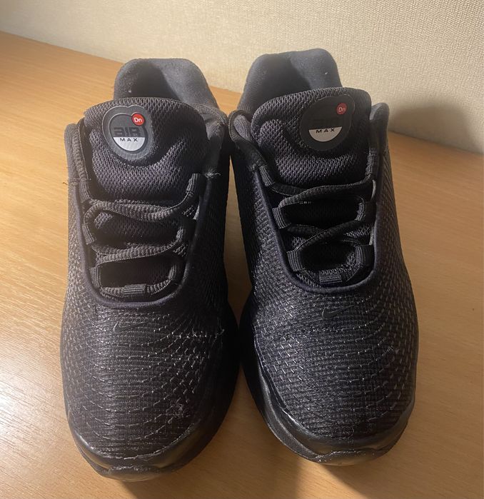 Крлссовки унисекс Nike Air Max Dn 36-37 размер
