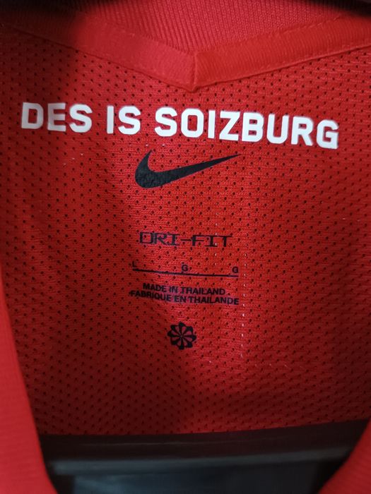 Продам футболку  в ідеальному стані  без дефектів