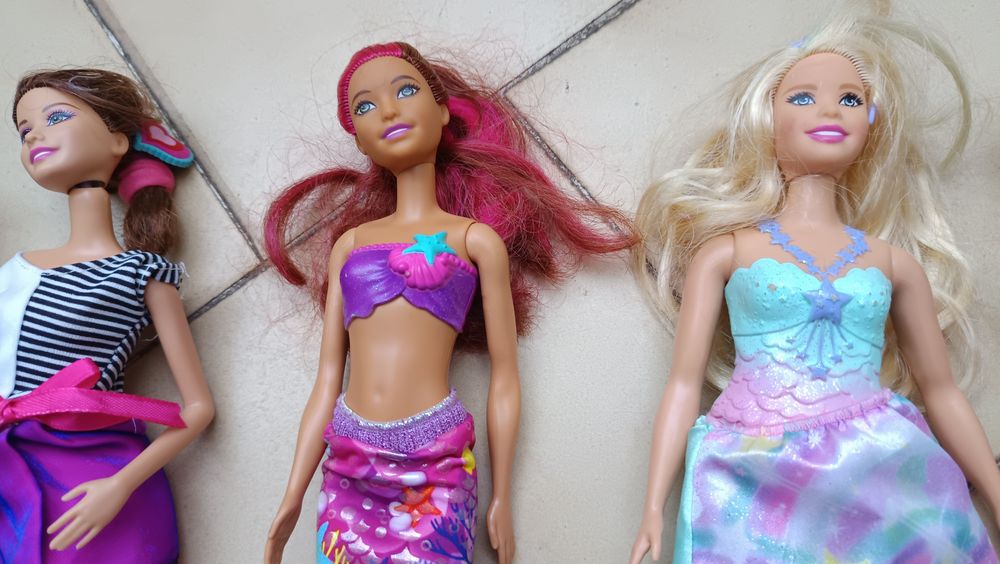 10 bonecas Barbie