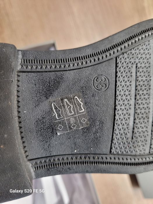 Buty rozmiar 38 dla chlopca