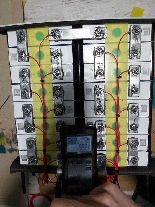 Портативна зарядна станція LiFePo4 48V 5376Wh + автоматика