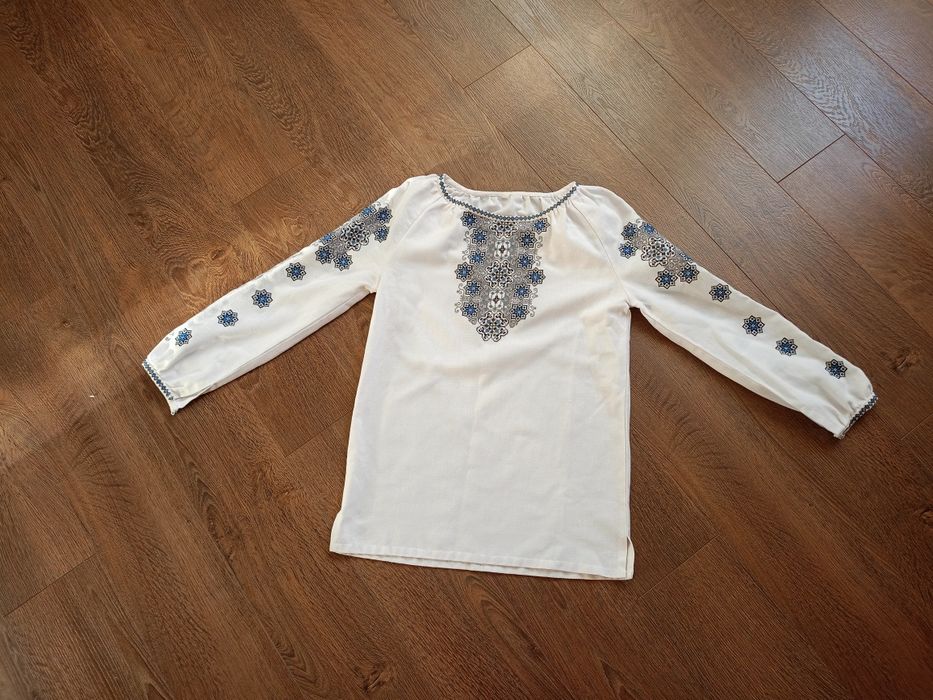 Вишиванка на дівчинку  9-12 років