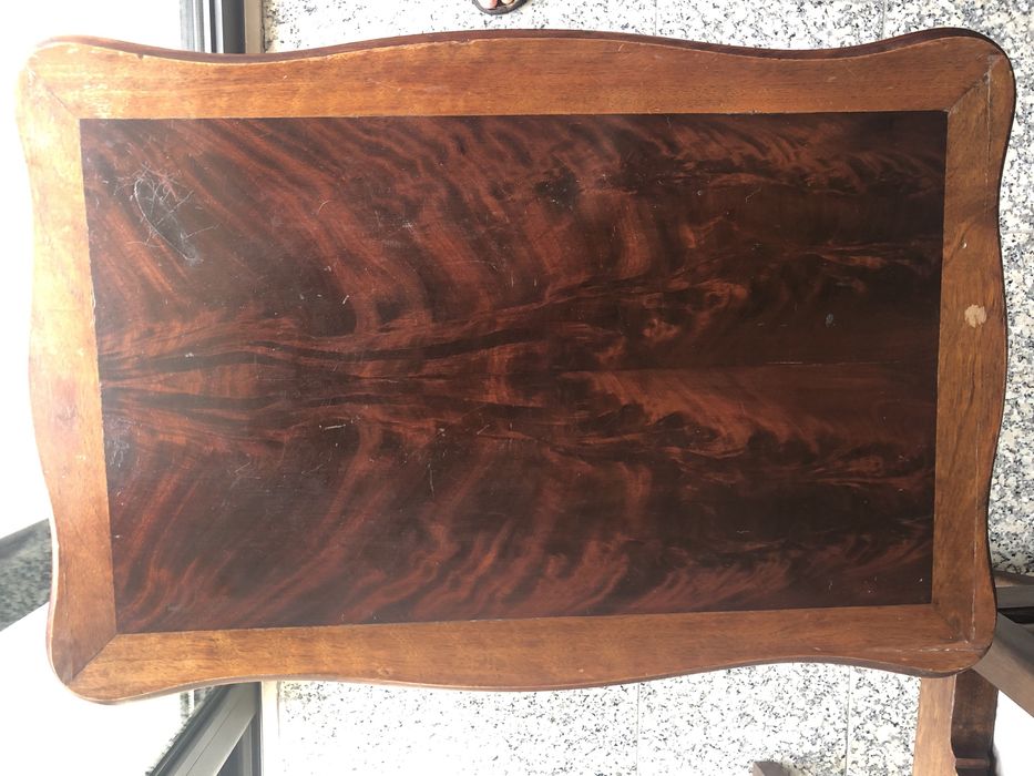 Mesa costureira antiga