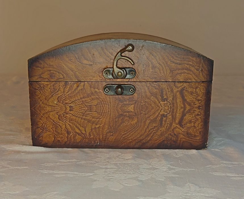 Caixa decorativa, madeira