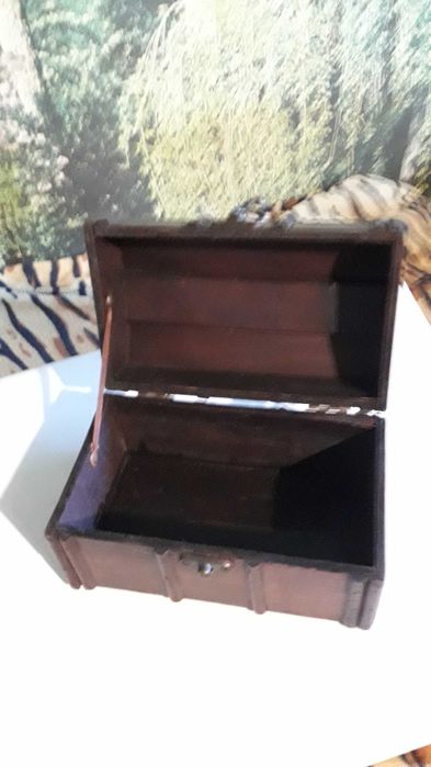 Цікавий сундучок...