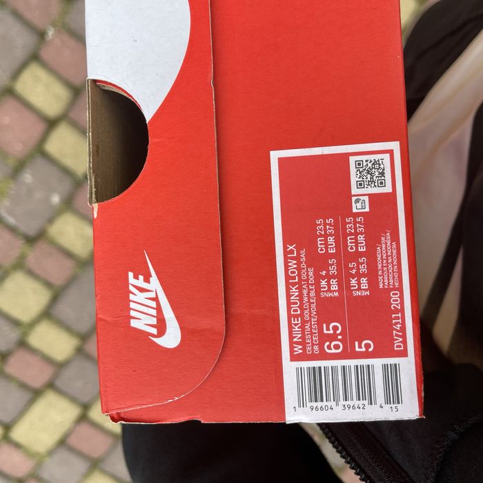 Жіночі кросівки Nike Dunk Low