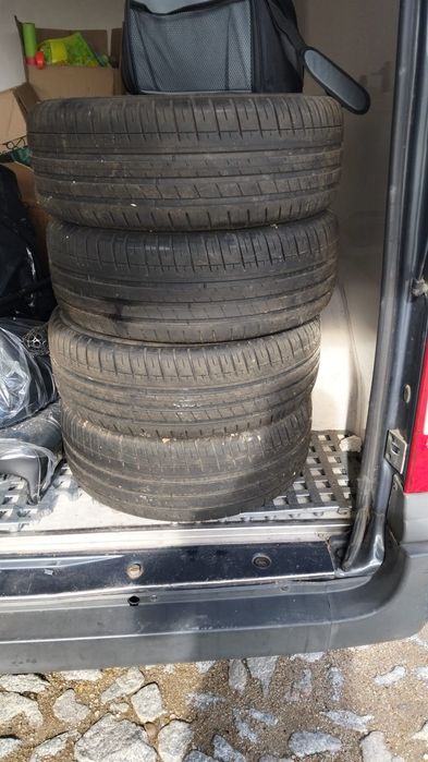 Pneus 205/50/16 com jantes ford
