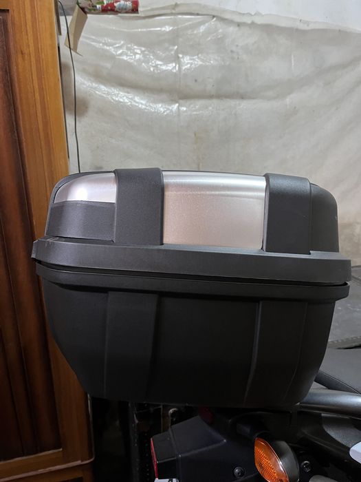 Caixa de moto - givi