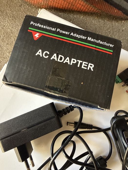 Zasilacz ladowarka Ac adapter wymienne rozne koncowki