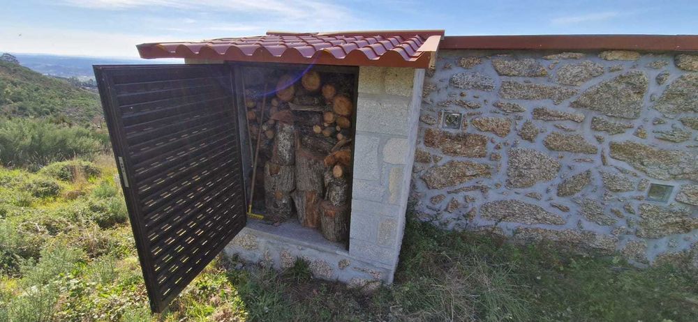 Refúgio na Serra da Estrela | Cabana de pedra + terreno 1460m²