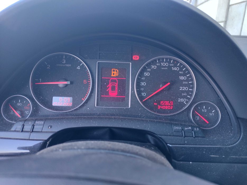 Audi A4 B6 - Na części- Drzwi / maska / błotnik / klapa / lampa / inne