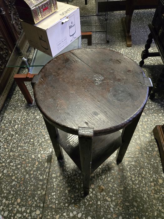 Banco alto, para decoração