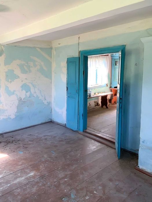 Будинок під реконструкцію з ділянкою в селі Ремель