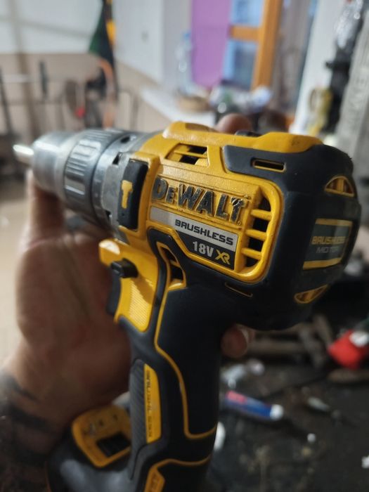 Wkrętarka udarowa DeWalt DCD796