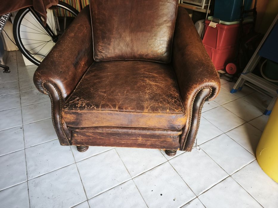 Cadeirão cabedal