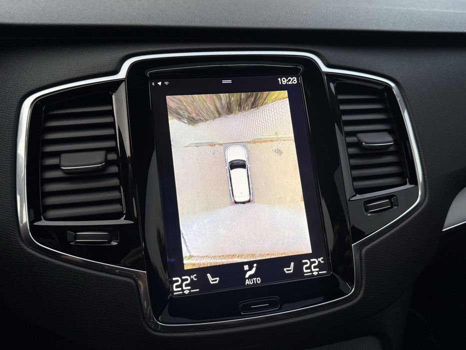 Volvo XC90 R-Design