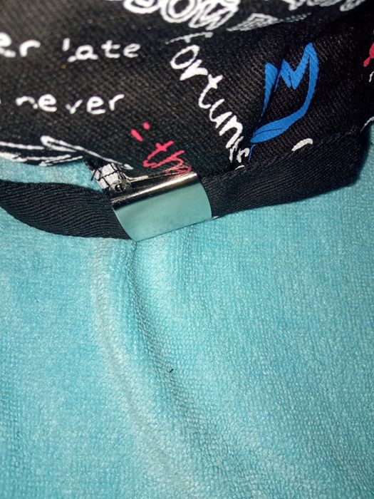 Kolorowa czapka z daszkiem