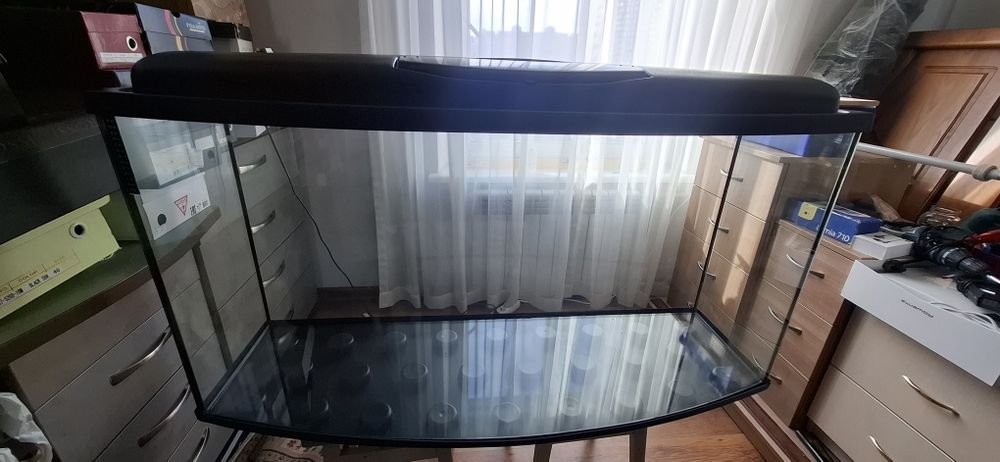 Продам акваріум на 200 л