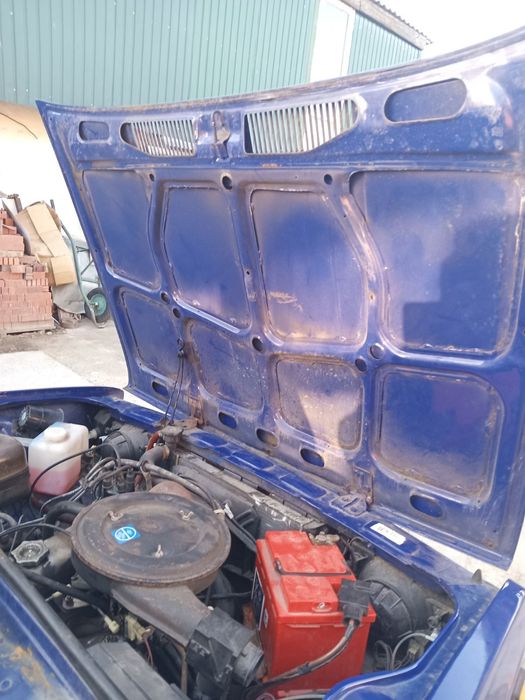 автомобіль ВАЗ 2104