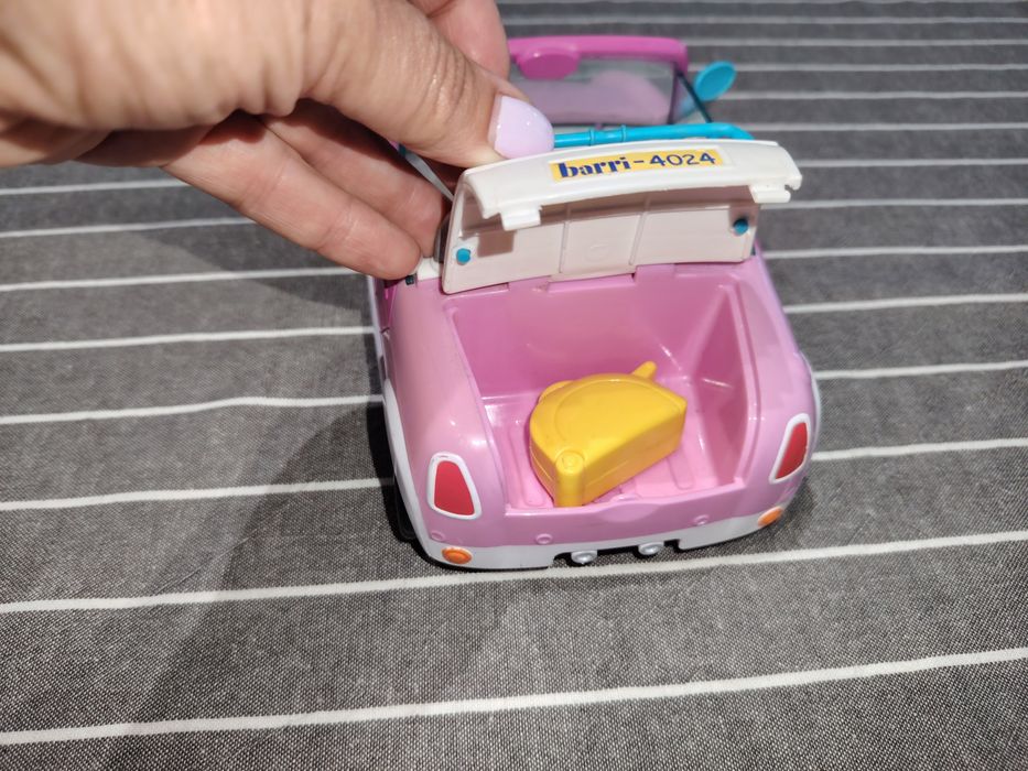 Carro e boneca Barriguitas