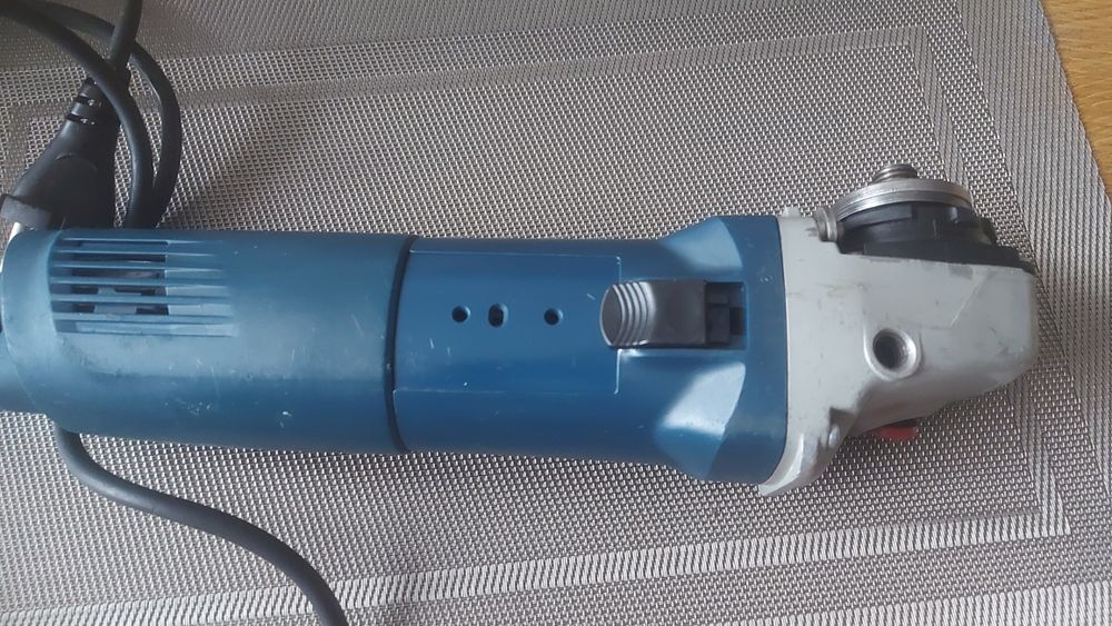 Bosch GWS 1000 .