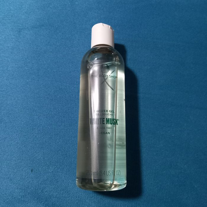 The Body Shop White Musk wegański żel pod prysznic i do kąpieli 250 ml