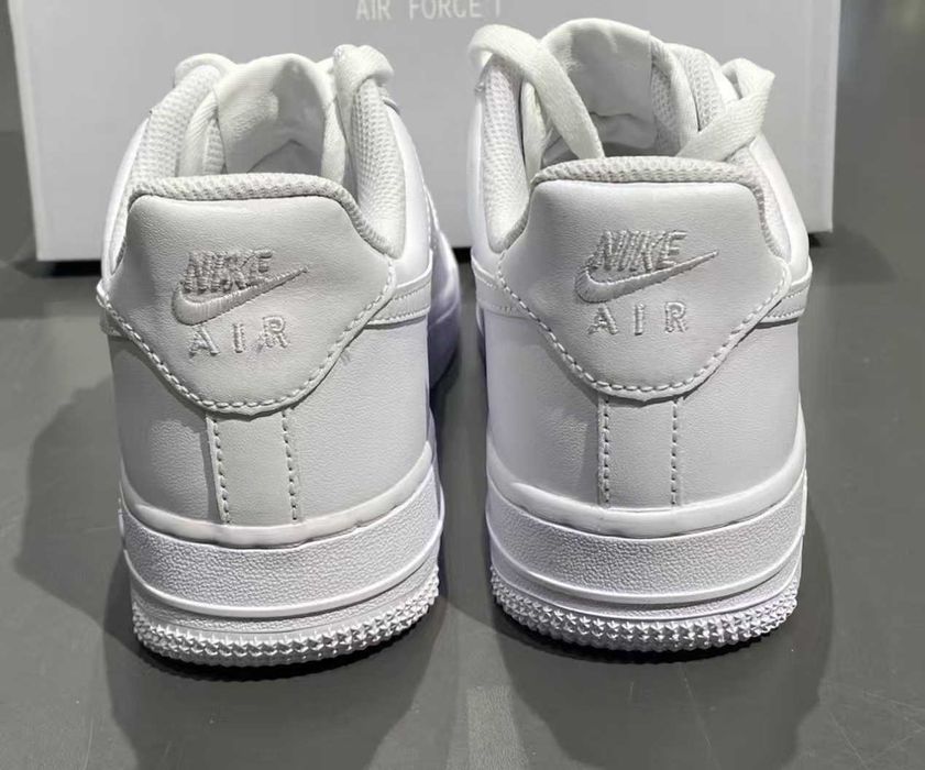 ButyDamskie  Nike_ Air_ Force_ 1_ Low '07_ White_Uniseks R.37.5