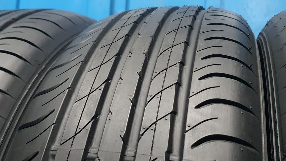 Sprzedam 4 x 235/60 R18 Opony letnie bez napraw - Dunlop