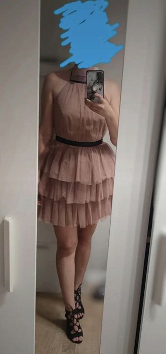 Sukienka tiulowa, stopniowana, elegancka