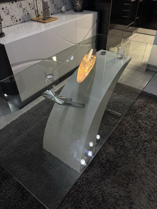 Mesa de vidro moderna