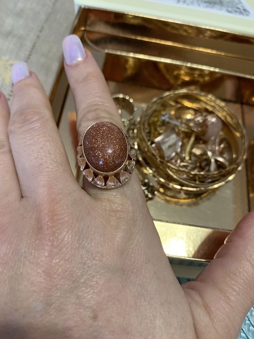 Złoty Pierścionek piękny noszony okazyjnie