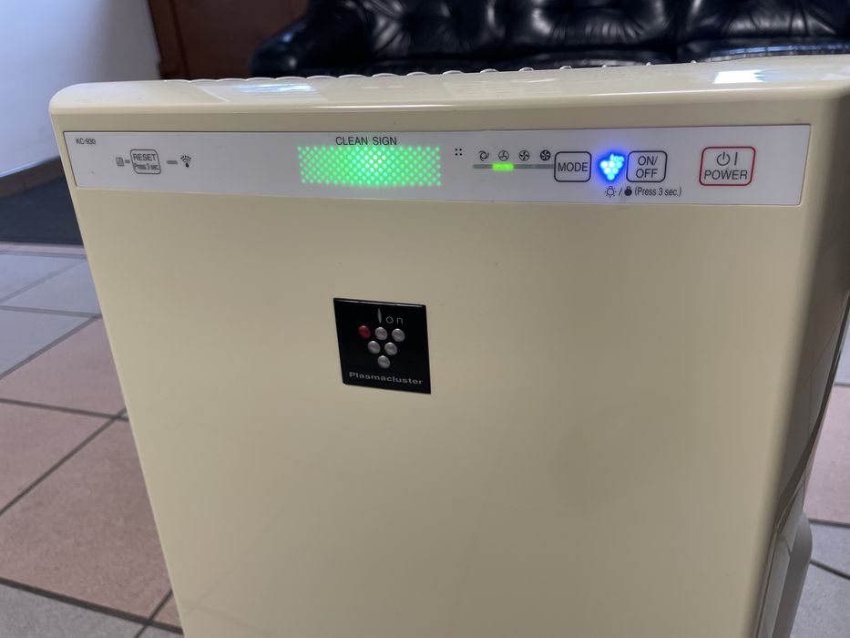 Oczyszczacz powietrza z nawilzaczem SHARP