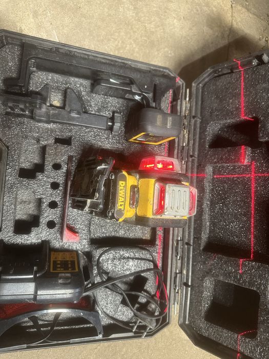 DEWALT DCE089D1R 3x360 Laser Krzyżowy + Detektor + Okulary + Aku + Ładowarka