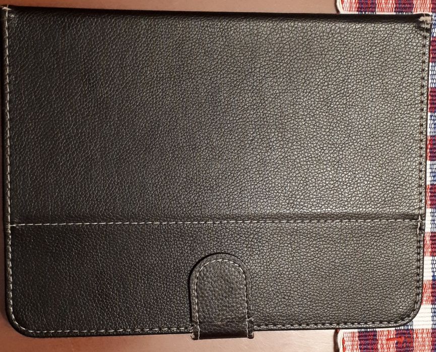 Etui do tableta z podstawką