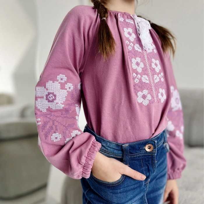 Вишиванка на дівчинку